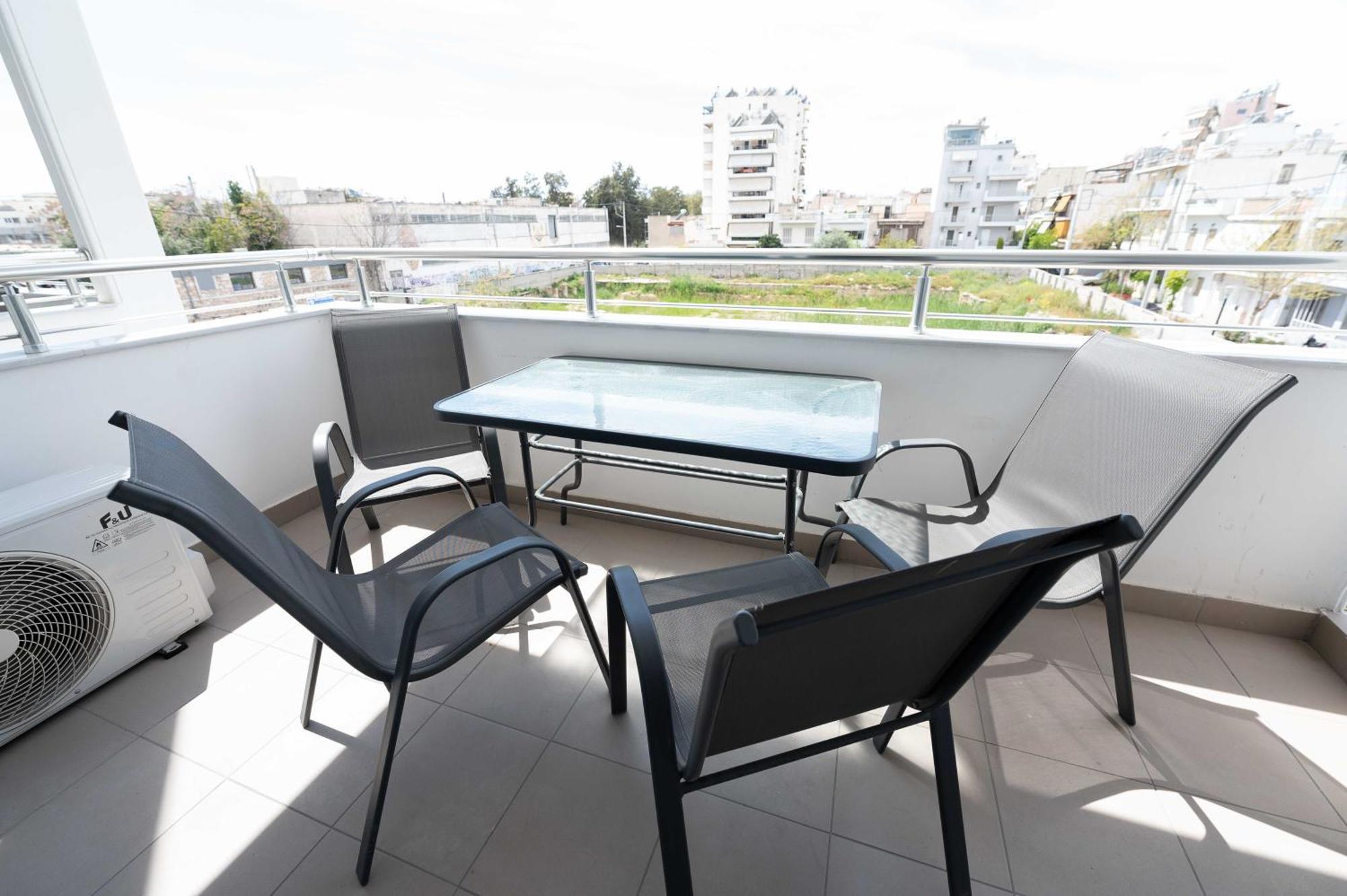 Modern Spacious Apartment Located In 피레아스 외부 사진
