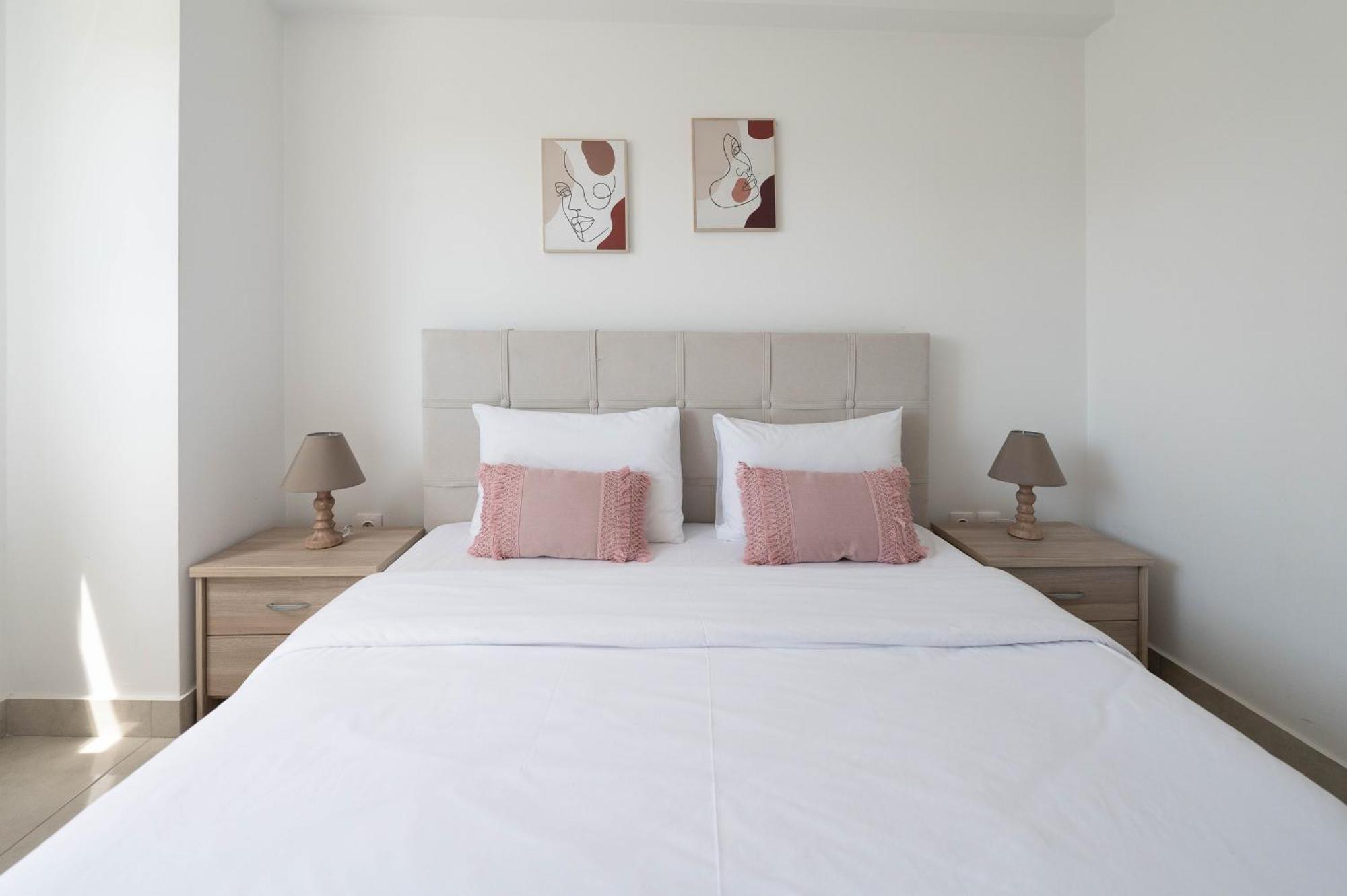 Modern Spacious Apartment Located In 피레아스 외부 사진